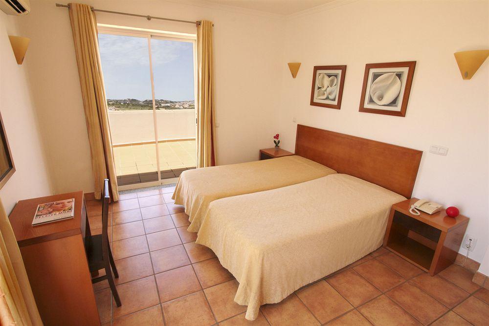 Vila Mos - Beach Resort Лагос Екстериор снимка