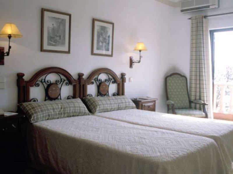 Vila Mos - Beach Resort Лагос Екстериор снимка